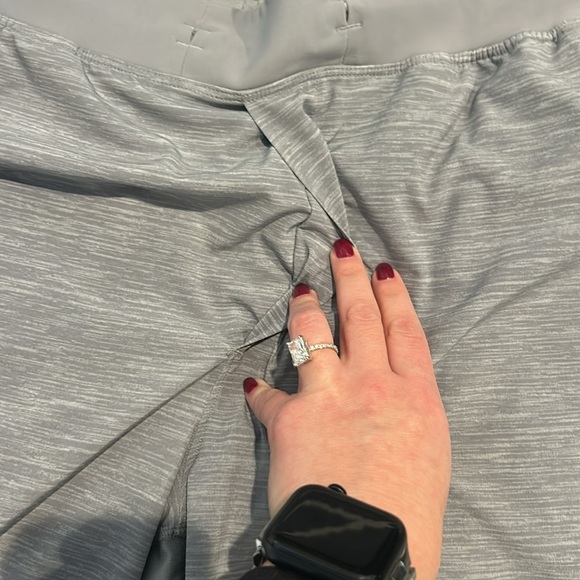 Men’s Lululemon Light Gray T.H.E Shorts - Picture 4 of 9
